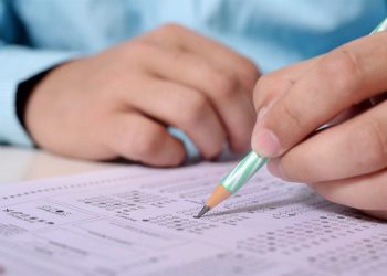 Тести в умовах війни: школярі Тернопільщини вже вдруге складають НМТ