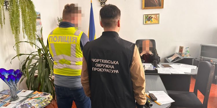 На отриманні хабаря затримали директора агроколеджу на Тернопільщині