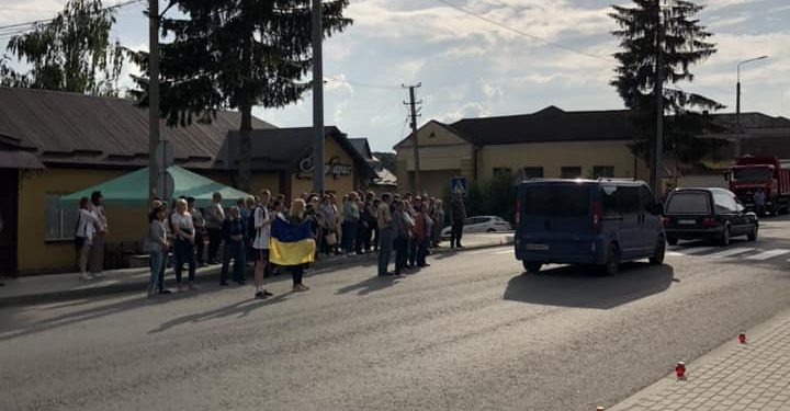 Із воїном Михайлом Вінницьким прощаються на Теребовлянщині