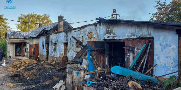 Пожежа серед ночі виникла у Скалатській громаді