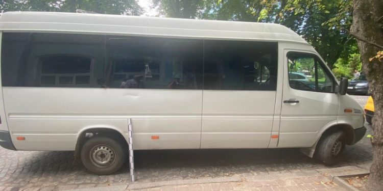 ДТП у Тернополі: постраждала неповнолітня пасажирка (ФОТО)