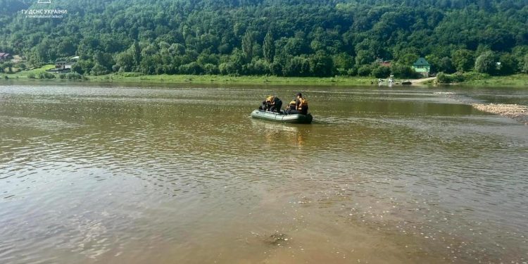 На Дністрі шукають зниклого підлітка (ОНОВЛЕНО)