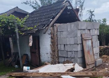 Пів тонни буд матеріалів впали на жительку Тернопільщини