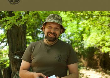 “Золотим хрестом” відзначили голову Монастириської громади, яки служить у ЗСУ