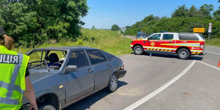 П’ятеро людей травмувалися в аварії неподалік Монастириської