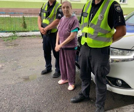 Пенсіонерці, яка втратила пам’ять, допомогли у Козові