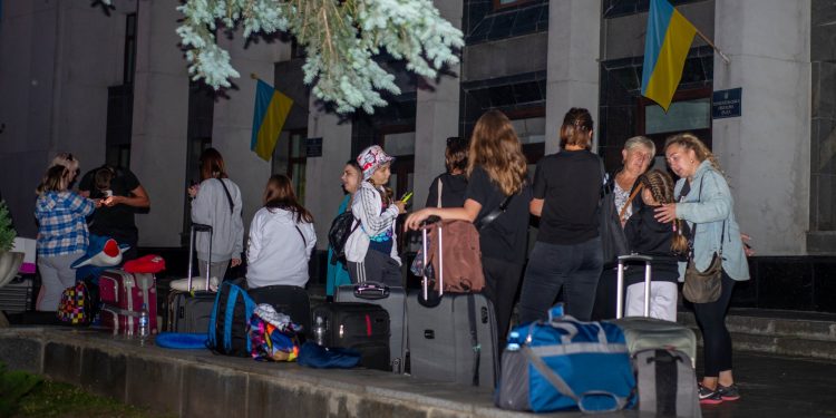 На відпочинок до Угорщини поїхали діти загиблих героїв з Тернопільщини