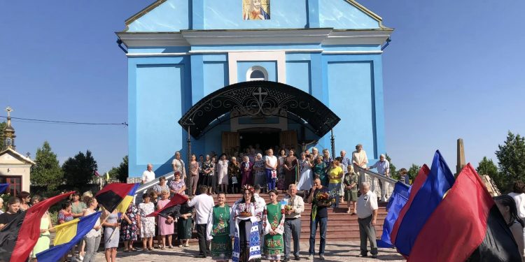 Як після полону зустріли воїна у селі на Тернопільщині (ФОТО)