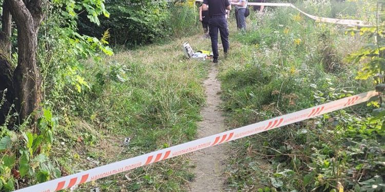 Дебошир відібрав у військового зброю та погрожував нею людям у Кременці