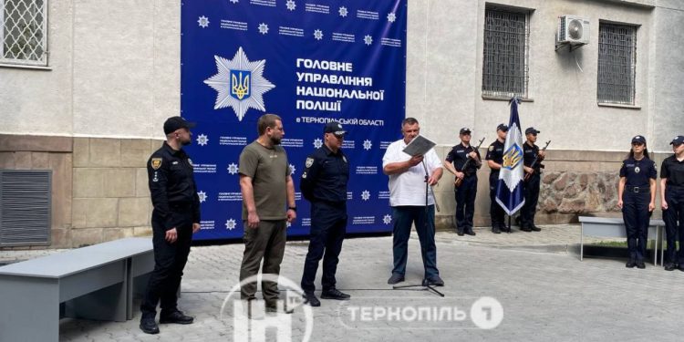 Нові автівки отримали поліцейські офіцери громад на Тернопільщині
