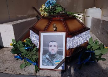 Із військовим Любомиром Люзним прощаються у Борщівській громаді