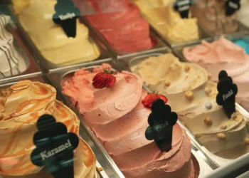 Крадія морозива та напівфабрикатів виявили в Тернополі