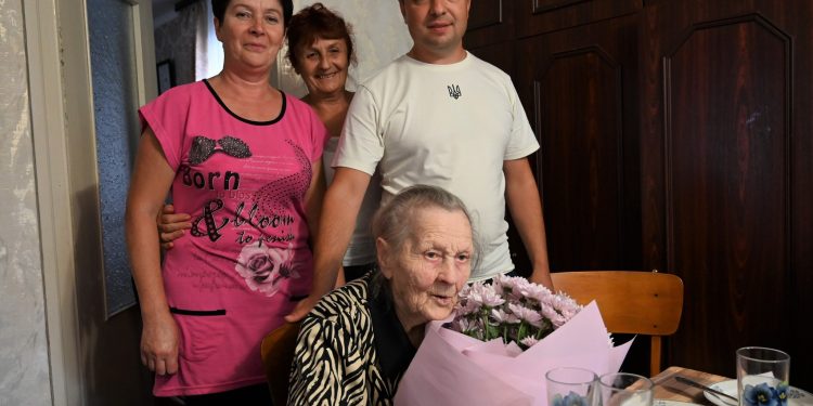 Поважний ювілей відсвяткувала жителька Ланівців Олена Демчук