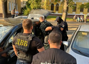 Житель Теребовлянщини робив фальшиві довідки про непридатність до служби за 8 тис. доларів