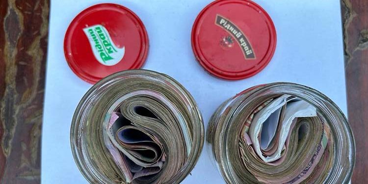 Жінка звинуватила сусіда у крадіжці її “скарбів” на Тернопільщині