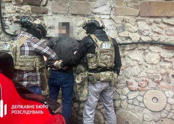 Щомісячні хабарі вимагав від підприємства посадовець Держпродспоживслужби на Тернопільщині