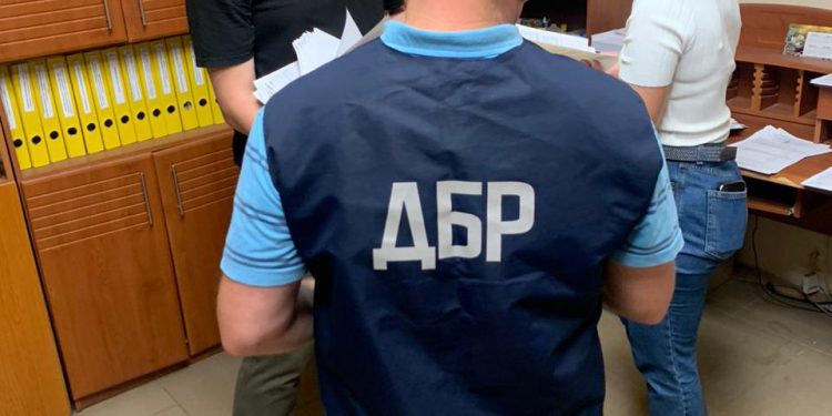 Щомісячні хабарі вимагав від підприємства посадовець Держпродспоживслужби на Тернопільщині