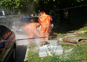 Людей евакуйовували з тернопільської багатоповерхівки, бо дебошир розлив кислоту