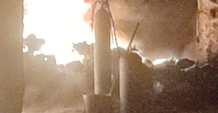 Горіли залишки пінопласту: повторна пожежа виникла на тернопільському заводі