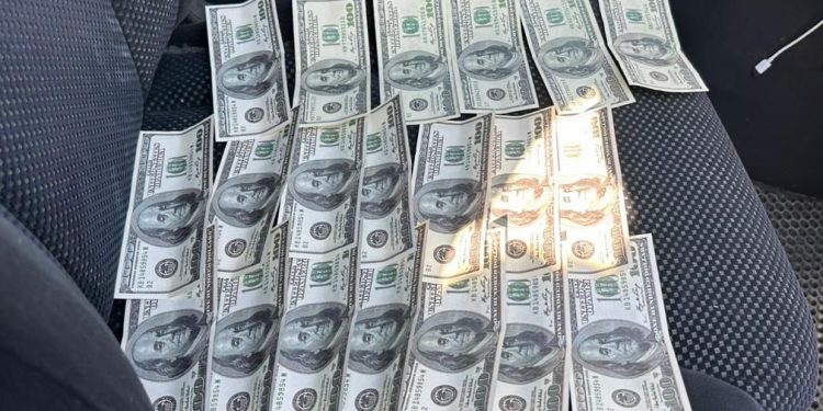 Викрили експосадовця військкомату на Тернопільщині, який “допомагав” ухилянтам отримати відстрочку