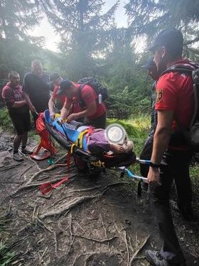 Тернополянку з гір спускали рятувальники