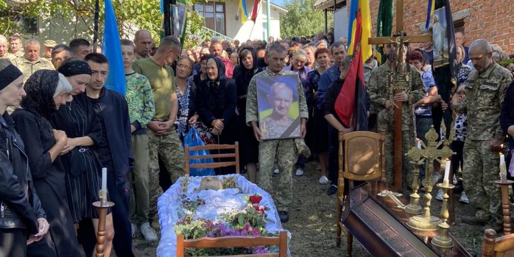 Із воїном Михайлом Бойком попрощалися у Саранчуківській громаді