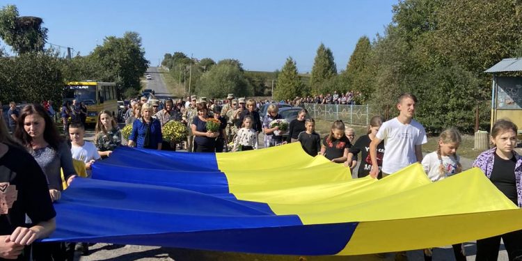 Із воїном Михайлом Бойком попрощалися у Саранчуківській громаді