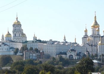 Експерти представили докази того, що Почаївська Лавра — українська