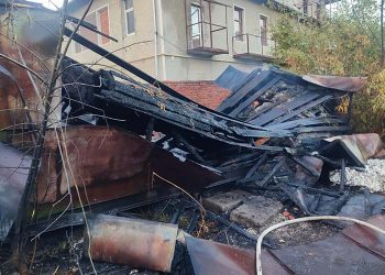 Чоловік згорів у металевому вагончику у Чорткові