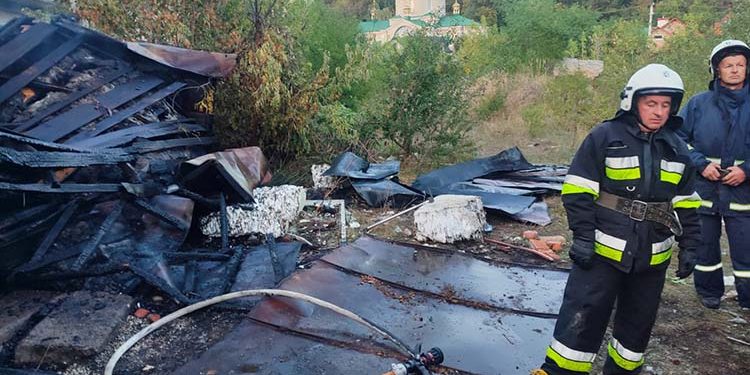 Чоловік згорів у металевому вагончику у Чорткові