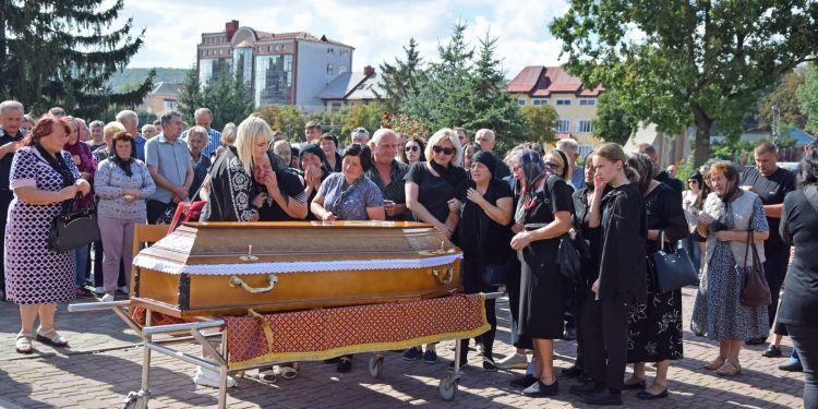 Тіло героя Володимира Цепенди зустріли в Чорткові