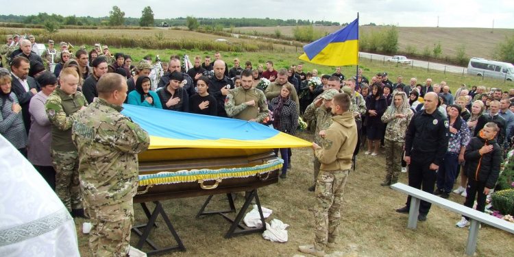 На Шумщині попрощалися із військовим Олександром Марковцієм