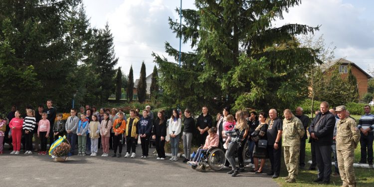 Пам’ятну дошку захиснику Михайлу Осифу відкрили у Монастириській громаді