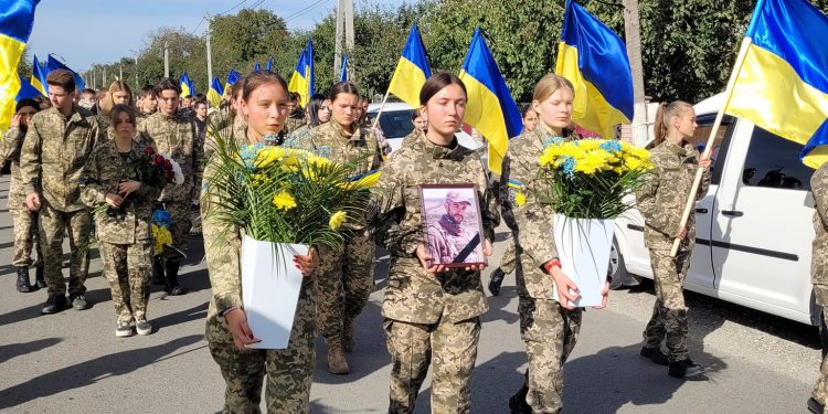 Із воїном Володимиром Бобиком попрощалися у Хоростківській громаді