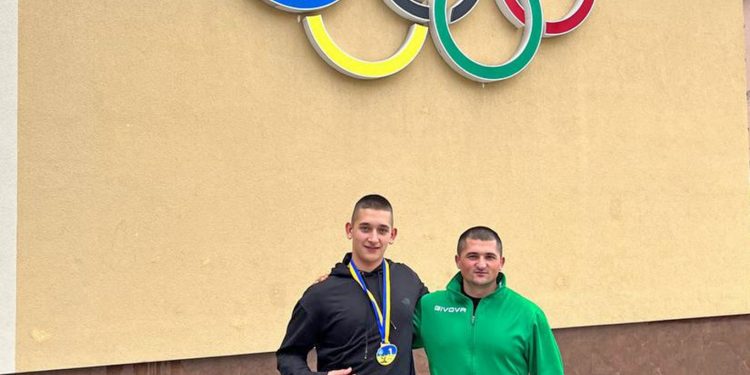 Арсеній Тимофтей з Чорткова став чемпіоном України з класичного пауерліфтингу