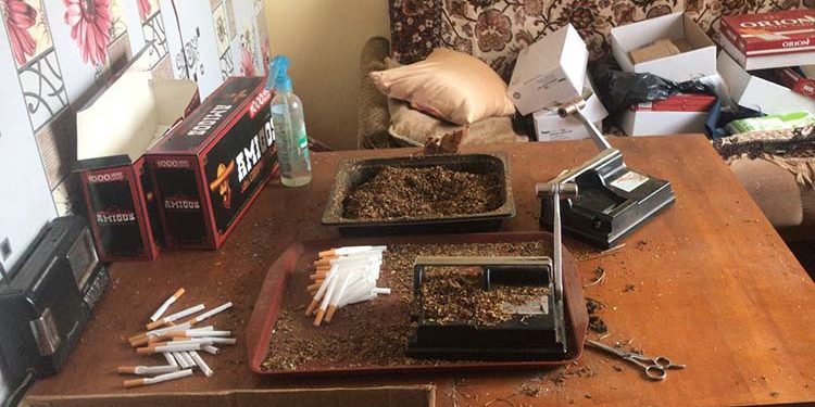 Зловмисники облаштували підпільний цех з виготовлення цигарок на Чортківщині