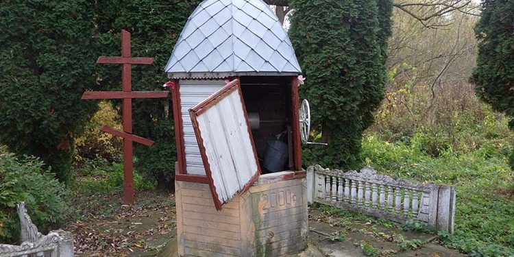 Тіло юнака виявили у криниці на Борщівщині