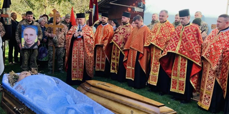 Із воїном Михайлом Гончаром попрощалися на Бережанщині