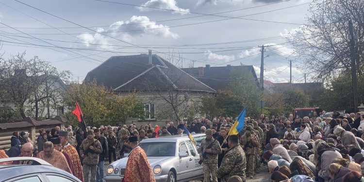 Із воїном Михайлом Гончаром попрощалися на Бережанщині