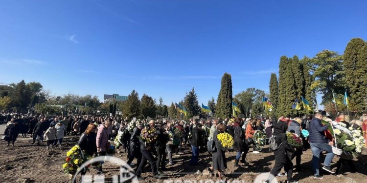 Із військовим Тарасом Галатом прощаються сьогодні у Тернополі