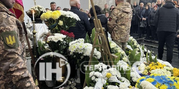 Із військовим Тарасом Галатом прощаються сьогодні у Тернополі