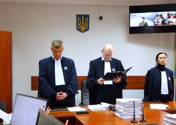 Екс-податківець Михайло Яцина вже у львівському суді вимагав поновити його на посаді і компенсувати “прогули”