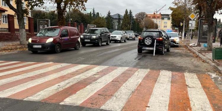 Пенсіонерка потрапила під автівку у Тернополі