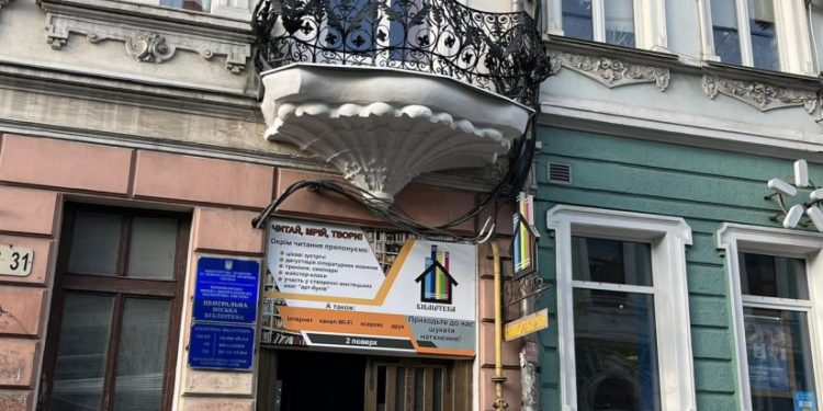 З 11 жовтня зупинку громадського транспорту на Руській повернуть на звичне місце