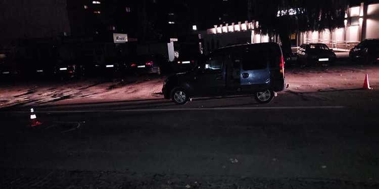 Авто збило чоловіка: шукають свідків аварії на Київській