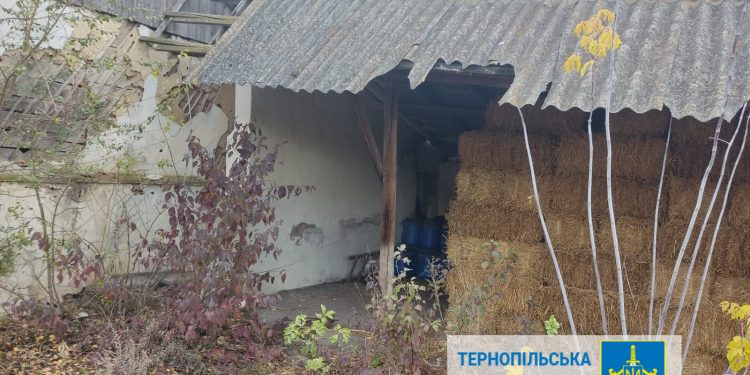 Назріває екологічне лихо: неправильно зберігають пестициди у Скориківській громаді