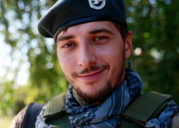 Виставку робіт полеглого воїна-тернополянина Віктора Гурняка відкрили у Києві