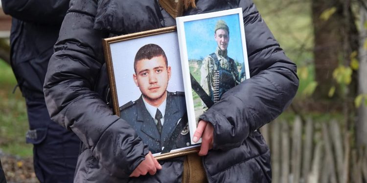 Поховали молодого добровольця Володимира Матвіїва з Озернянської громади