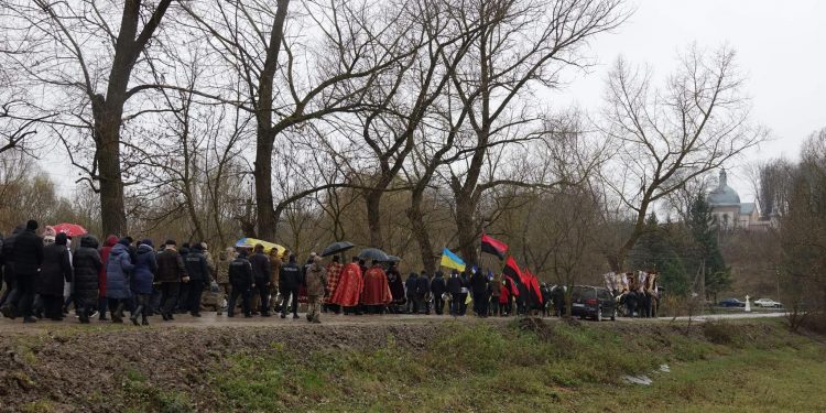 Поховали молодого добровольця Володимира Матвіїва з Озернянської громади