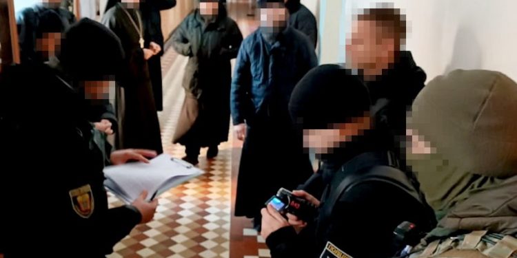 СБУ обшукують Почаївську лавру через публікацію в інтернеті